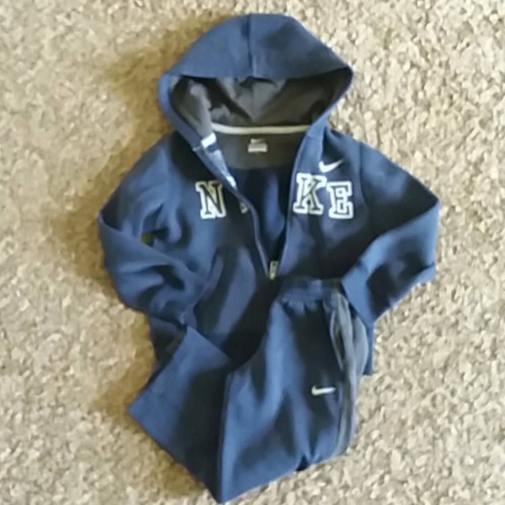 Nike sweat suit